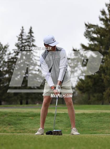 Thumbnail 3 in Bemidji Invitational photogallery.