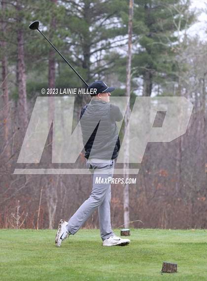 Thumbnail 3 in Bemidji Invitational photogallery.