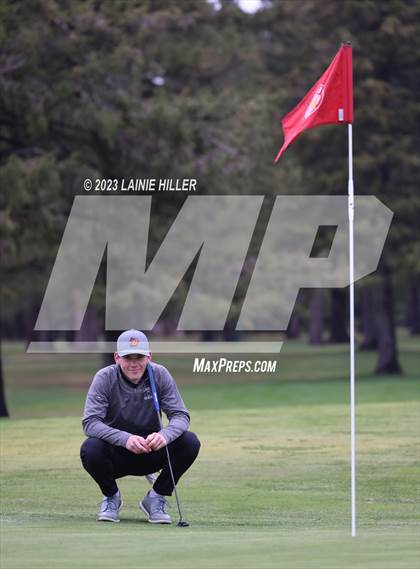 Thumbnail 3 in Bemidji Invitational photogallery.