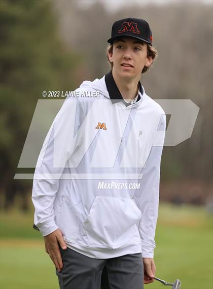 Thumbnail 2 in Bemidji Invitational photogallery.
