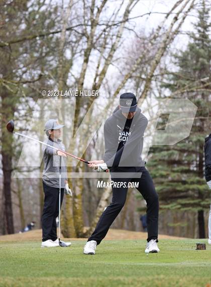 Thumbnail 3 in Bemidji Invitational photogallery.