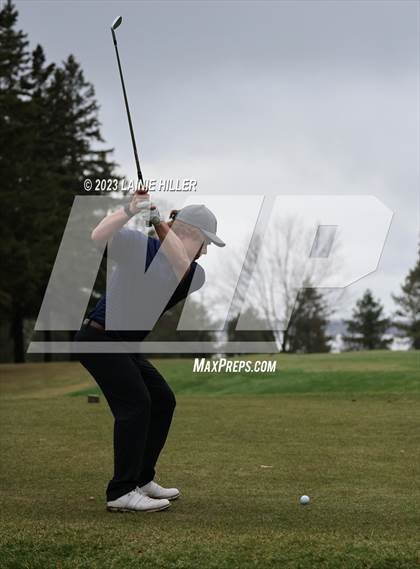 Thumbnail 3 in Bemidji Invitational photogallery.