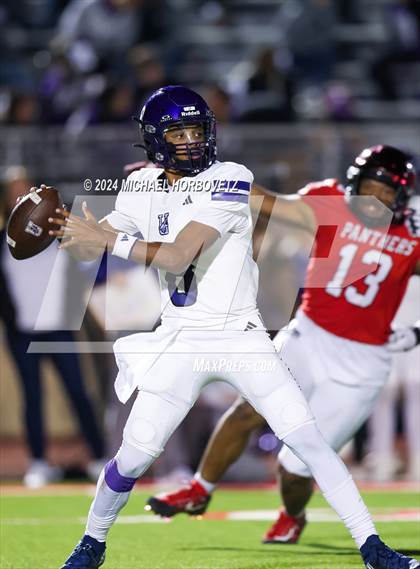 Thumbnail 1 in Colleyville Heritage @ Anna (UIL 5A D2 Football Bi-District) photogallery.