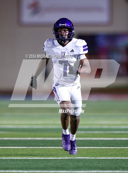 Thumbnail 2 in Colleyville Heritage @ Anna (UIL 5A D2 Football Bi-District) photogallery.