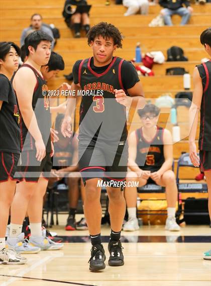 Thumbnail 3 in Arcadia vs Crescenta Valley photogallery.