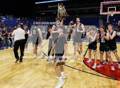 Thumbnail 3 in Martinsville vs. Lipan (UIL Basketball 2A D2 Final) photogallery.