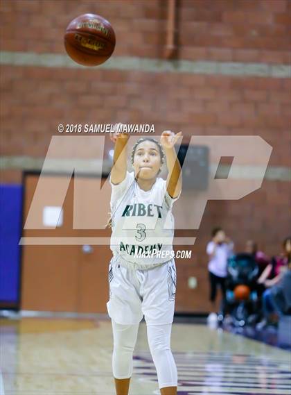 Thumbnail 2 in Ribet Academy vs Eagle Rock photogallery.