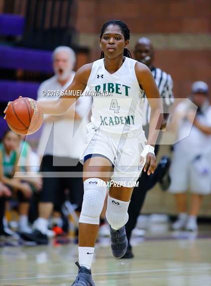 Thumbnail 2 in Ribet Academy vs Eagle Rock photogallery.