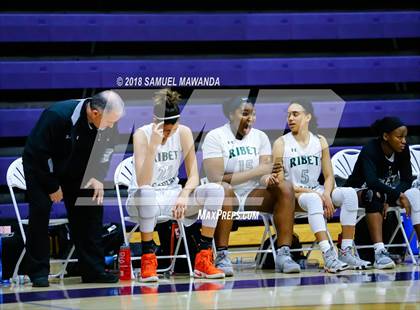 Thumbnail 1 in Ribet Academy vs Eagle Rock photogallery.