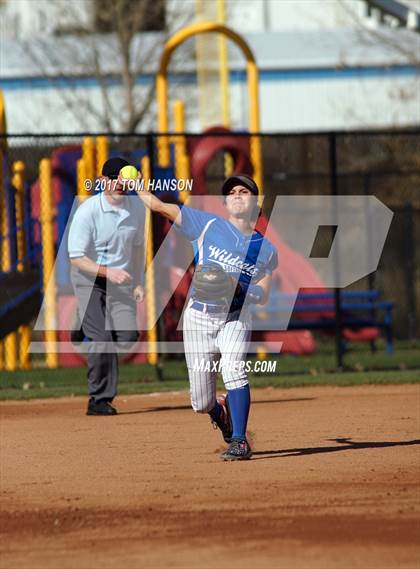 Thumbnail 2 in Erie vs Pueblo Central (CHSAA 4A Quarterfinal) photogallery.