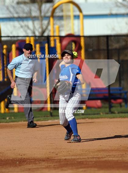 Thumbnail 1 in Erie vs Pueblo Central (CHSAA 4A Quarterfinal) photogallery.