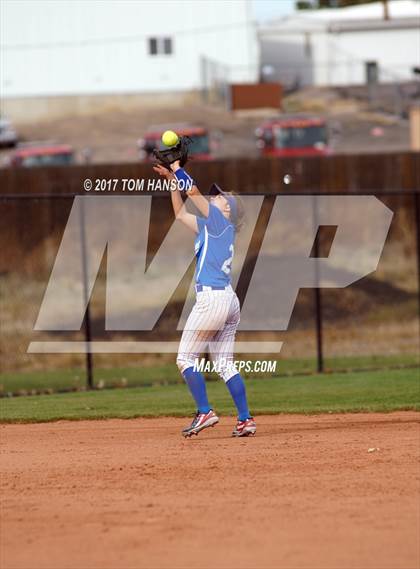 Thumbnail 2 in Erie vs Pueblo Central (CHSAA 4A Quarterfinal) photogallery.