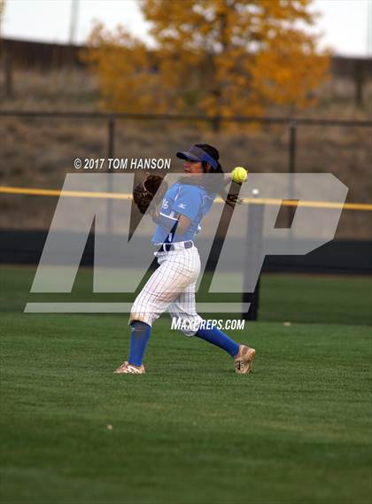 Thumbnail 2 in Erie vs Pueblo Central (CHSAA 4A Quarterfinal) photogallery.