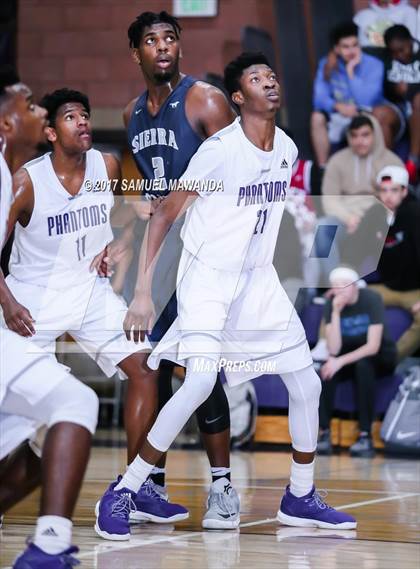 Thumbnail 1 in Sierra Canyon vs. Cathedral photogallery.