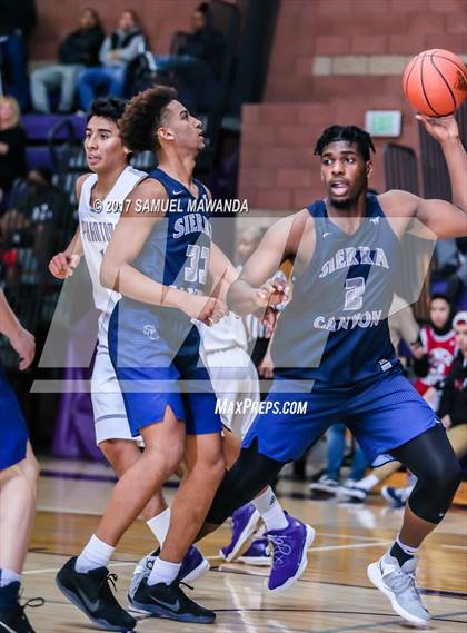 Thumbnail 1 in Sierra Canyon vs. Cathedral photogallery.