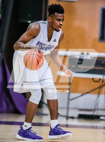 Thumbnail 2 in Sierra Canyon vs. Cathedral photogallery.