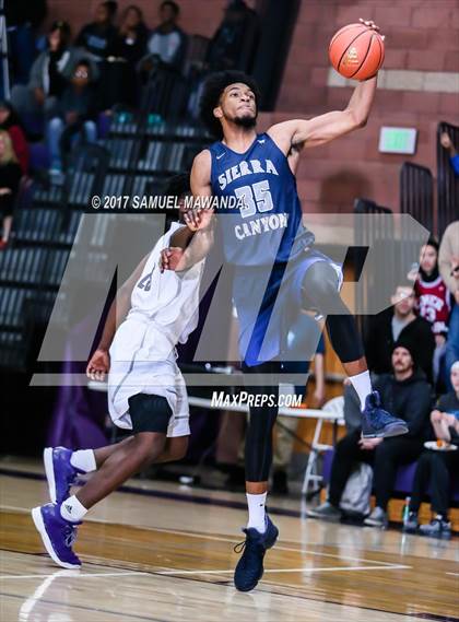 Thumbnail 1 in Sierra Canyon vs. Cathedral photogallery.