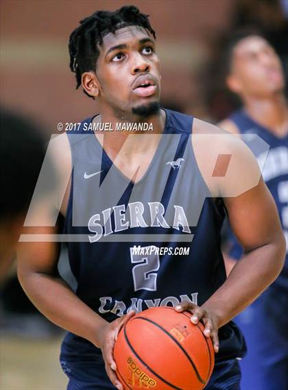 Thumbnail 2 in Sierra Canyon vs. Cathedral photogallery.