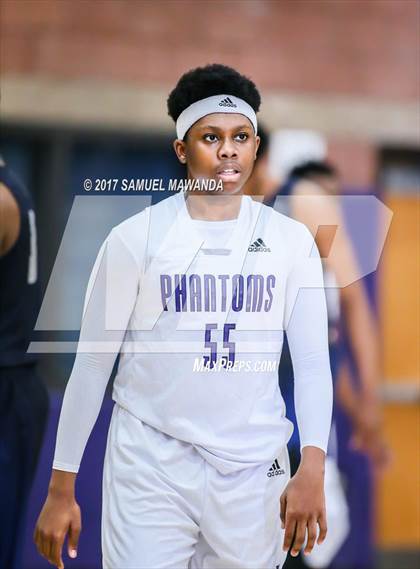 Thumbnail 1 in Sierra Canyon vs. Cathedral photogallery.
