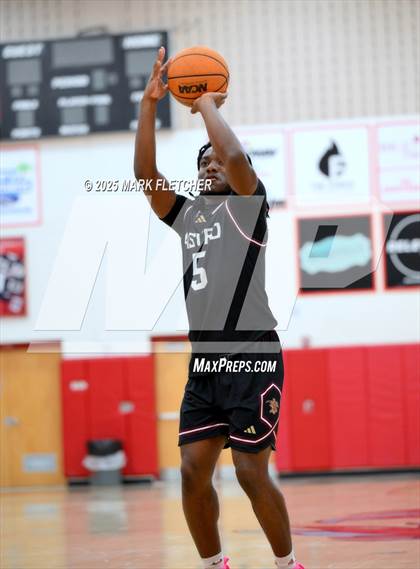 Thumbnail 1 in Astronaut @ Seabreeze photogallery.