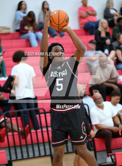 Thumbnail 1 in Astronaut @ Seabreeze photogallery.