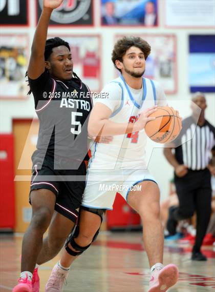 Thumbnail 3 in Astronaut @ Seabreeze photogallery.