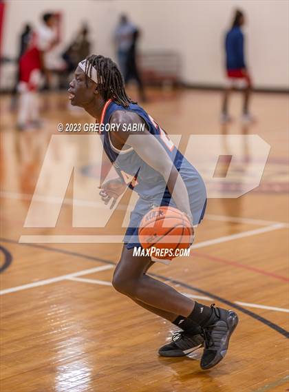 Thumbnail 2 in Bradford Christian Academy vs. Master's (St. Andrew's Holiday Classic) photogallery.