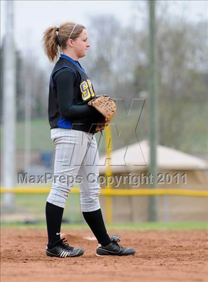 Thumbnail 1 in Anderson County vs. Sweetwater (AC Invitational) photogallery.
