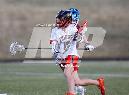 Thumbnail 2 in Cherokee Trail @ Lakewood photogallery.