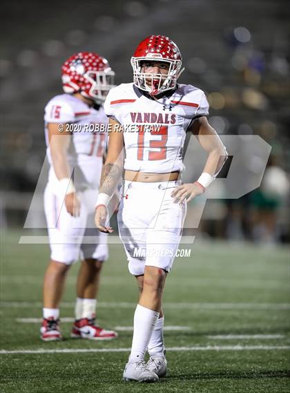 Thumbnail 3 in Caddo Mills vs. Van (UIL 4A D2 Area) photogallery.