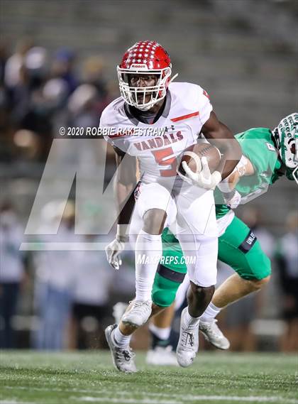 Thumbnail 2 in Caddo Mills vs. Van (UIL 4A D2 Area) photogallery.