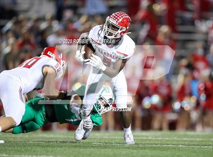 Thumbnail 2 in Caddo Mills vs. Van (UIL 4A D2 Area) photogallery.