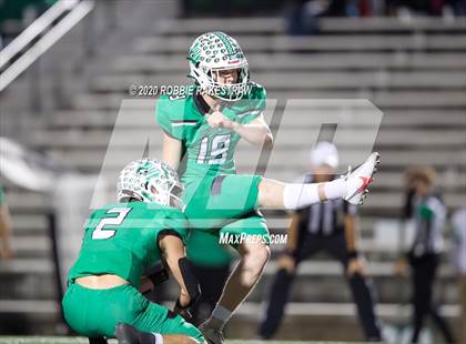 Thumbnail 1 in Caddo Mills vs. Van (UIL 4A D2 Area) photogallery.