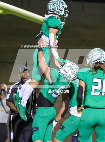 Thumbnail 3 in Caddo Mills vs. Van (UIL 4A D2 Area) photogallery.
