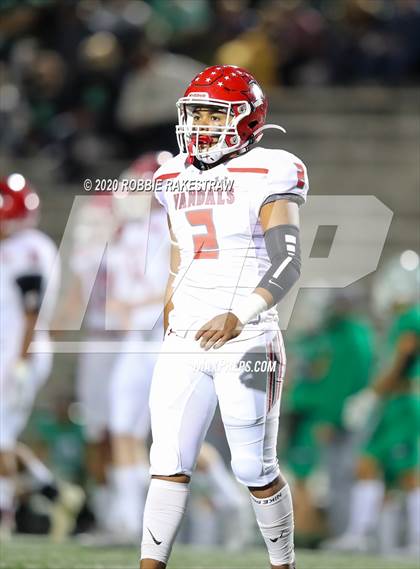 Thumbnail 1 in Caddo Mills vs. Van (UIL 4A D2 Area) photogallery.