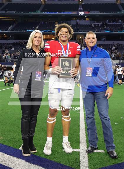Thumbnail 1 in Westlake vs. Guyer (UIL Football 6A DII Finals) photogallery.