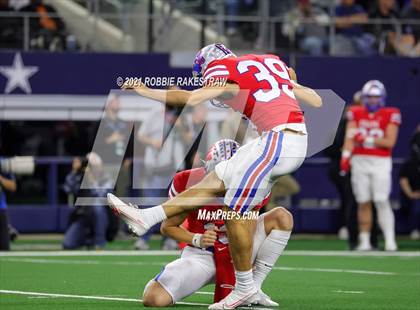 Thumbnail 3 in Westlake vs. Guyer (UIL Football 6A DII Finals) photogallery.