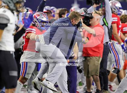 Thumbnail 1 in Westlake vs. Guyer (UIL Football 6A DII Finals) photogallery.
