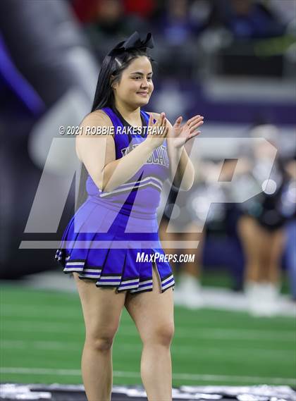 Thumbnail 3 in Westlake vs. Guyer (UIL Football 6A DII Finals) photogallery.