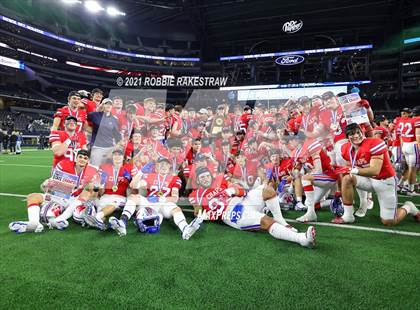 Thumbnail 2 in Westlake vs. Guyer (UIL Football 6A DII Finals) photogallery.