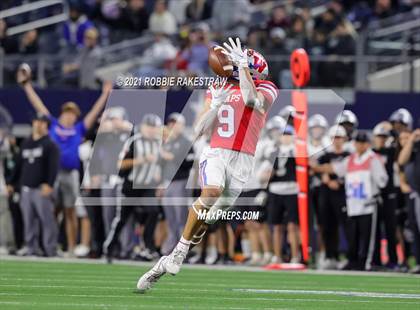Thumbnail 1 in Westlake vs. Guyer (UIL Football 6A DII Finals) photogallery.