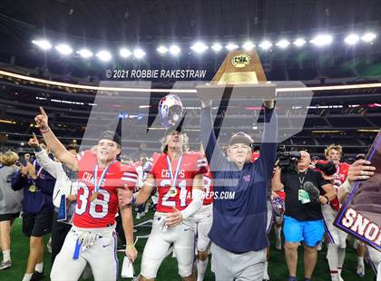 Thumbnail 3 in Westlake vs. Guyer (UIL Football 6A DII Finals) photogallery.