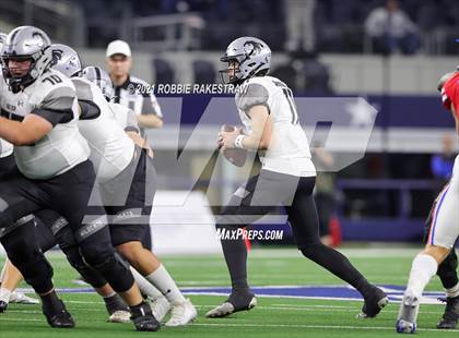 Thumbnail 3 in Westlake vs. Guyer (UIL Football 6A DII Finals) photogallery.