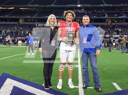 Thumbnail 3 in Westlake vs. Guyer (UIL Football 6A DII Finals) photogallery.