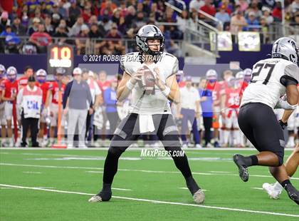 Thumbnail 3 in Westlake vs. Guyer (UIL Football 6A DII Finals) photogallery.