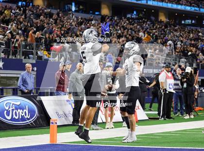 Thumbnail 2 in Westlake vs. Guyer (UIL Football 6A DII Finals) photogallery.