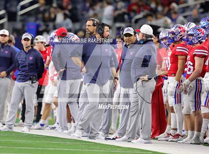 Thumbnail 3 in Westlake vs. Guyer (UIL Football 6A DII Finals) photogallery.