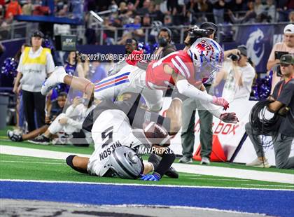 Thumbnail 2 in Westlake vs. Guyer (UIL Football 6A DII Finals) photogallery.