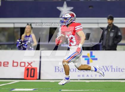 Thumbnail 3 in Westlake vs. Guyer (UIL Football 6A DII Finals) photogallery.