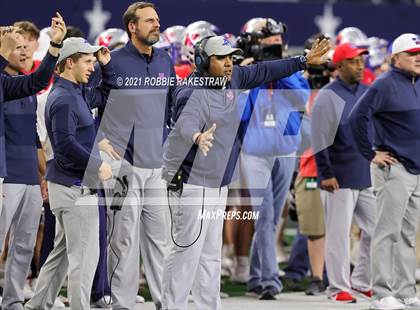 Thumbnail 3 in Westlake vs. Guyer (UIL Football 6A DII Finals) photogallery.